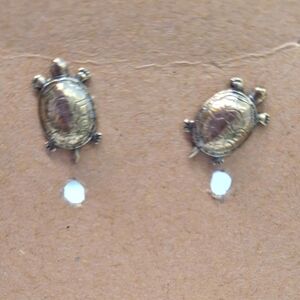 Turtle stud earrings vintage